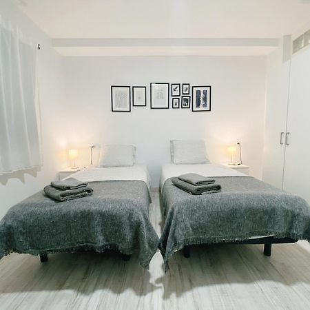Gmc Turistics - Great Apartment For Groups & Families Малага Экстерьер фото