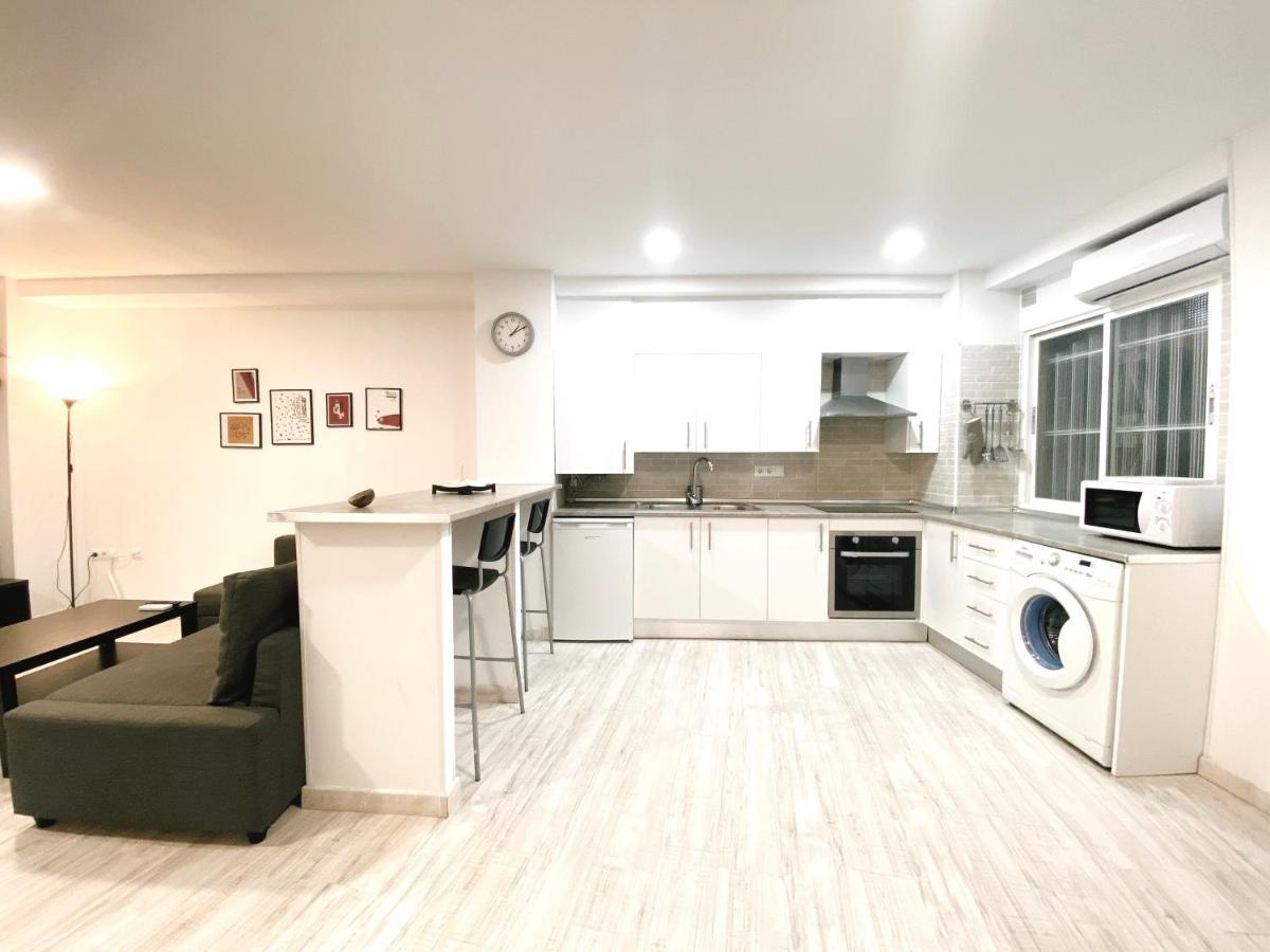 Gmc Turistics - Great Apartment For Groups & Families Малага Экстерьер фото