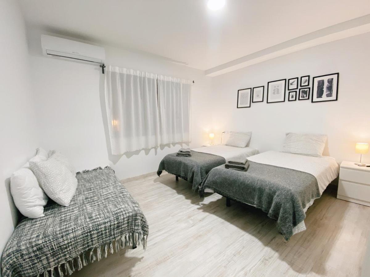 Gmc Turistics - Great Apartment For Groups & Families Малага Экстерьер фото