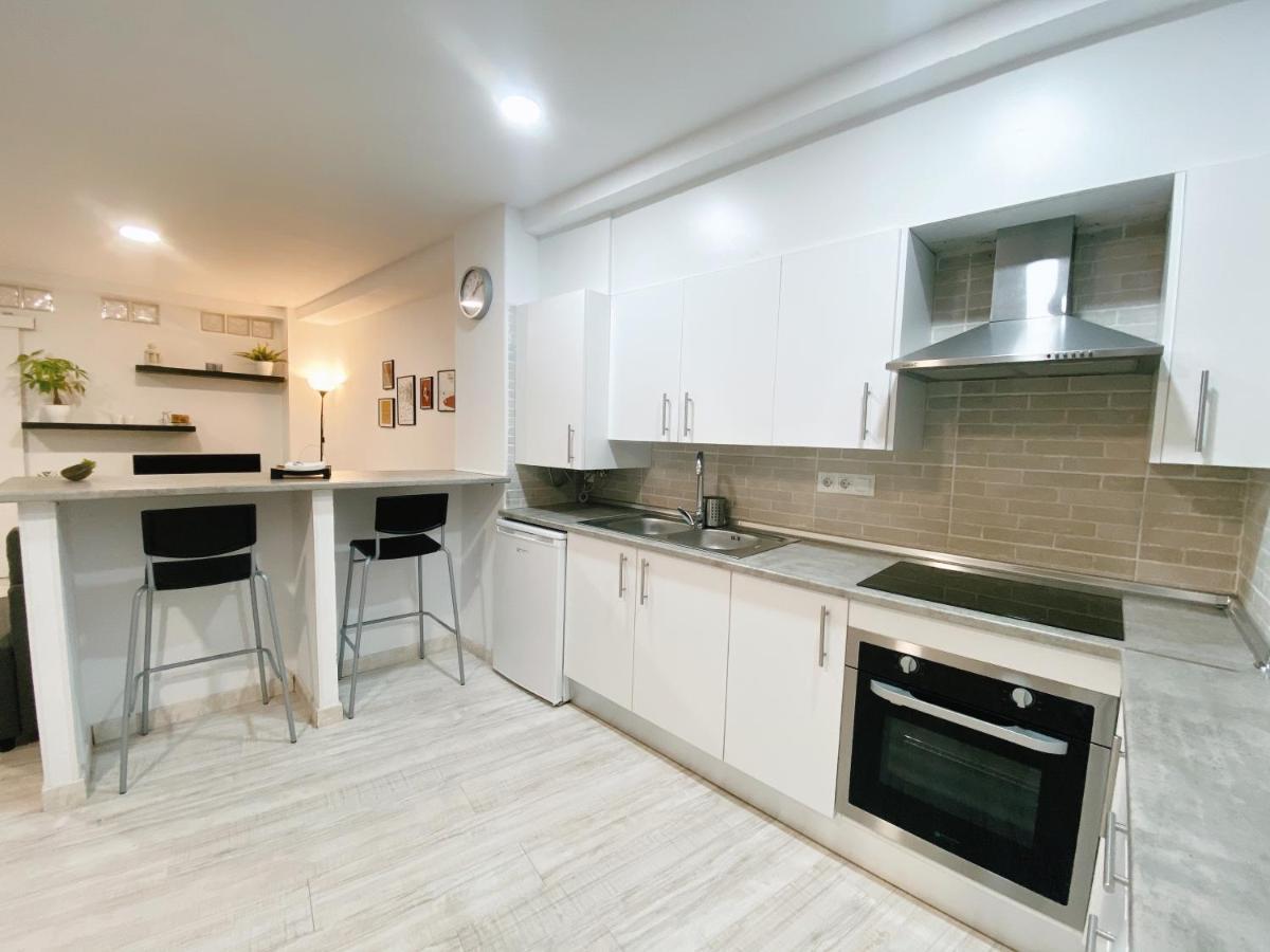 Gmc Turistics - Great Apartment For Groups & Families Малага Экстерьер фото